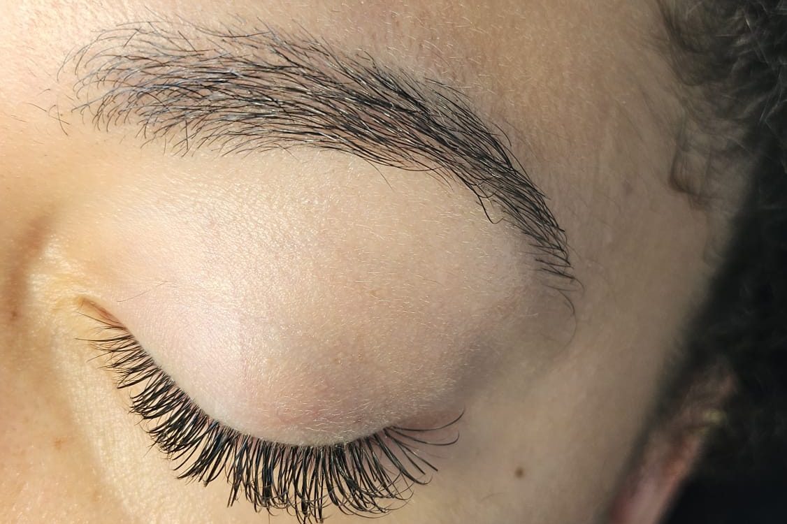 extension de sourcils à Gradignan - Restructuration naturelle à l'institut Oeil de Nout